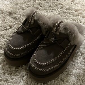 UGG Women's alpine disquette